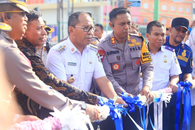 Kepala Dinas Perhubungan Kota Makassar Bersama Pejabat Struktutal Hadiri Peresmian Operasional Simpang 3 Middle Ring Road.