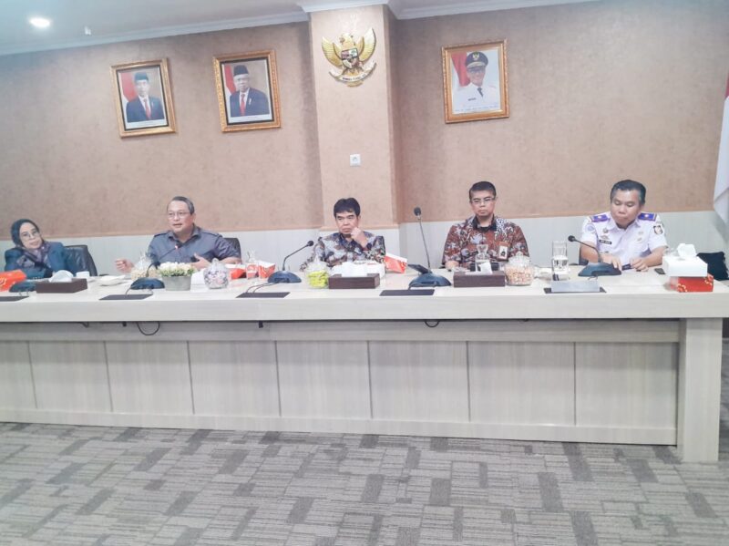 Presentasi Vendor (PT. Finnet) terkait program kerjasama berbasis layanan digital dalam ruang lingkup kerja dan tupoksi Dinas Perhubungan Kota Makassar.