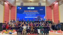 BEM FKM Universitas Al Asyariah Mandar dinobatkan menjadi tuan rumah. Sementara Prodi S1 Kesmas FKM UIT Delegasikan Ketua Himaprodi S1 Kesmas FKM UIT Ikuti Rakerda ISMKMI Wilayah 4 Sulselbar Tahun 2024/2025.