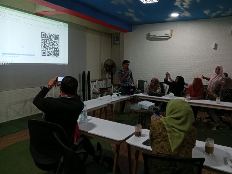 Secara teknis inovasi Pabajiki ini dijalankan via website Dukcapil dimana terjadi proses menyambungkan kinerja operator KUA kecamatan yang mencatatkan pernikahan warga, kemudian diteruskan ke operator Dukcapil untuk diubah menjadi Kawin Tercatat di dalam data base kependudukan nasional (SIAK). 