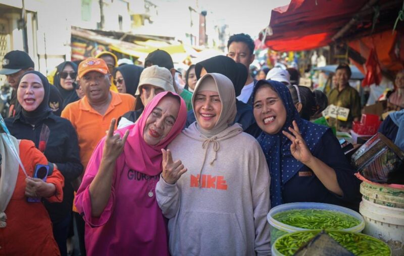 Kehadiran Indira Yusuf Ismail di panggung politik Makassar dianggap banyak pengamat sebagai simbol Makassar yang dalam lintasan sejarah keberadaanya sangat egaliter, pluralis serta menyimpan catatan sangat positif terhadap kepemimpinan perempuan. 