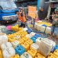 Tim relawan Rumah Zakat memberikan bantuan air bersih kepada warga yang kekurangan pasokan dari PDAM, dengan total 20.000 liter air disalurkan untuk memenuhi kebutuhan masyarakat.