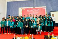 Pelantikan ini dihadiri oleh beberapa pejabat fakultas, termasuk Wakil Dekan FISIP Dr. Muh. Zulkifli Tahir, S.Sos., M.I.Kom., dan Ketua Prodi Komunikasi Fyan Andinasari Kuen, S.IP., M.I.Kom., serta para alumni.