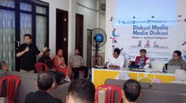 Diskusi Media, Media Diskusi, dengan tema “Media vs Artificial Intelligence” Selasa, 28 Januari 2025 diselenggarakan oleh JOIN (Jurnalis Online Indonesia) Sulawesi Selatan bersama Komunitas Kafe Baca di Makassar.