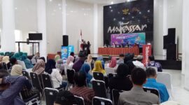 Diskusi dihadiri oleh berbagai kalangan, termasuk penulis, budayawan, dan wartawan, yang menunjukkan antusiasme terhadap pengembangan literasi dan kebudayaan di Sulawesi Selatan.