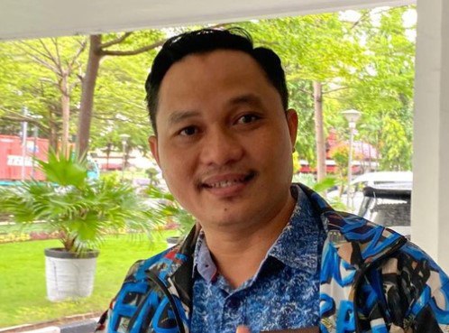 Doktor Aswiwin Sirua, SH., MH, memberikan tanggapan mengenai polemik yang berkembang. (09/02/2025)